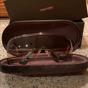 Tom Ford Gianna Sunglasses with case